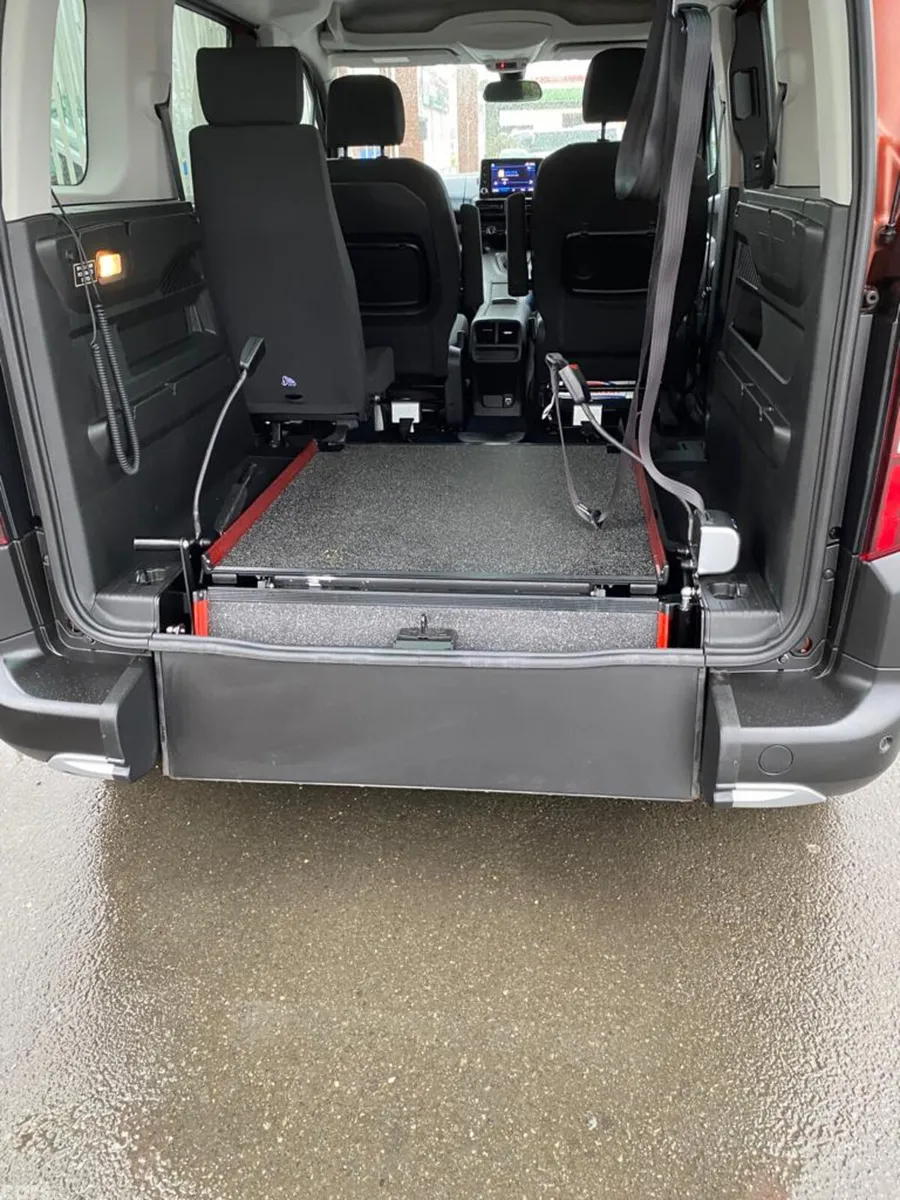 Peugeot Rifter MPV, Diesel, 2021, Orange