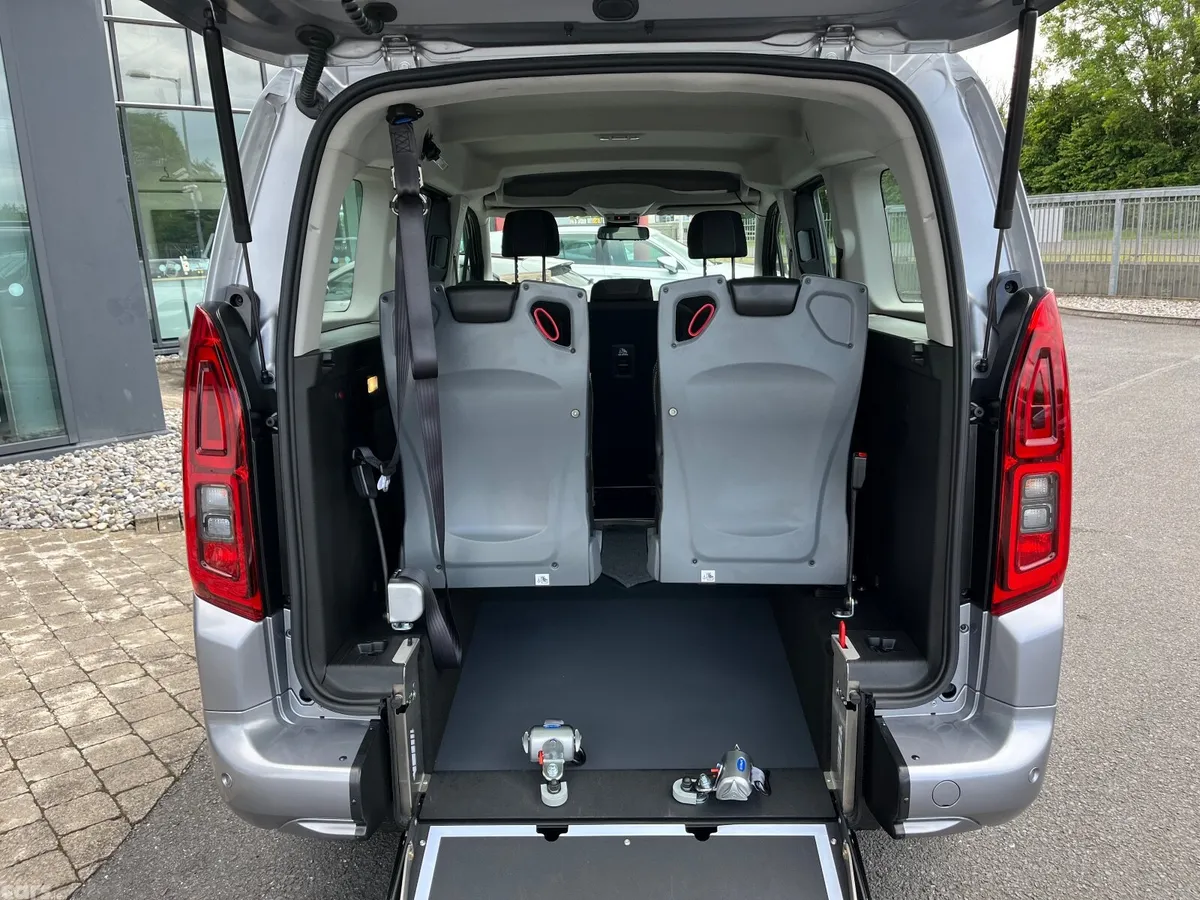 Opel Combo MPV, Diesel, 2026, Grey