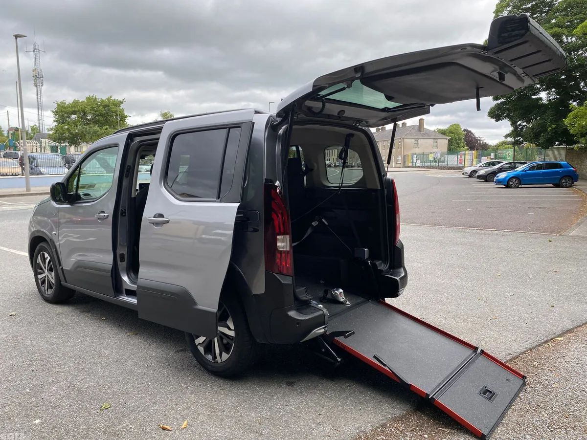 Peugeot Rifter MPV, Diesel, 2024, Grey