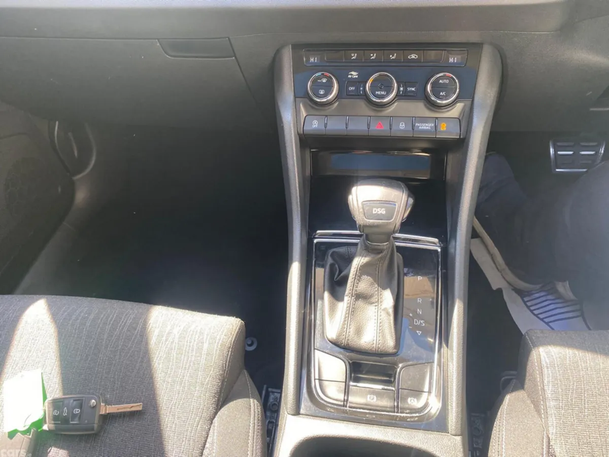 Skoda Karoq Estate, Diesel, 2019, Grey