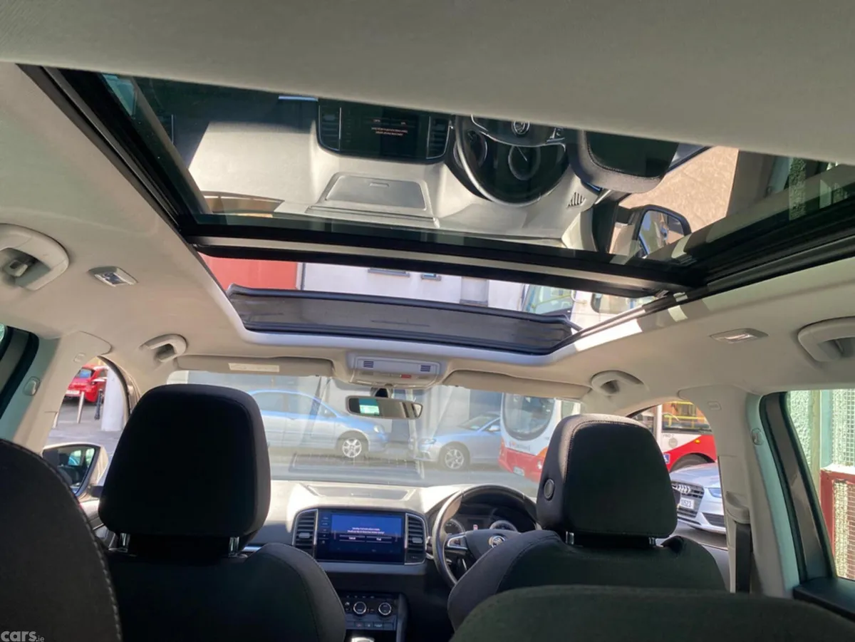 Skoda Karoq Estate, Diesel, 2019, Grey
