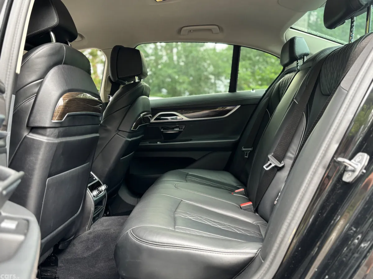 BMW 7-Series Saloon, Diesel, 2017, Black