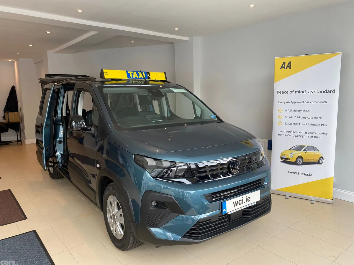 Peugeot Rifter MPV, Diesel, 2026, Blue