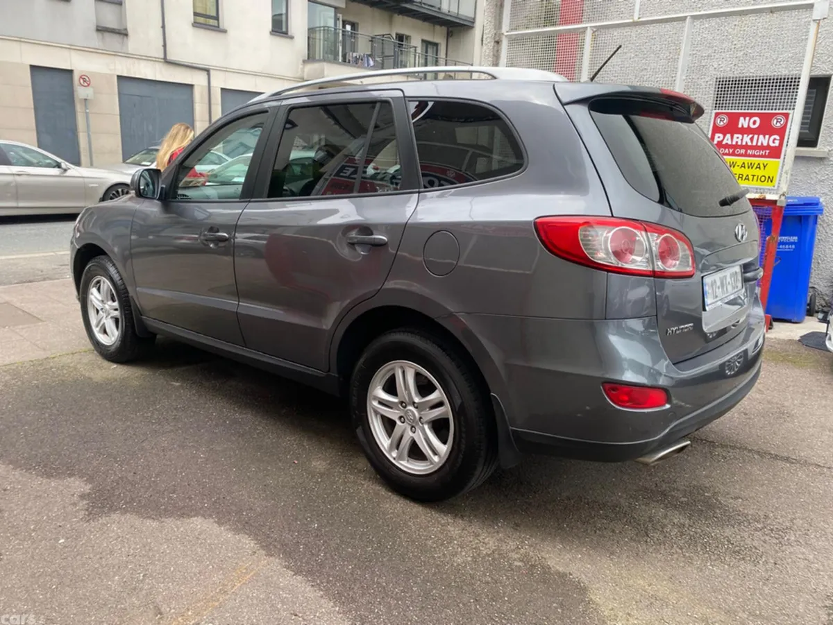Hyundai Santa Fe SUV, Diesel, 2012, Silver