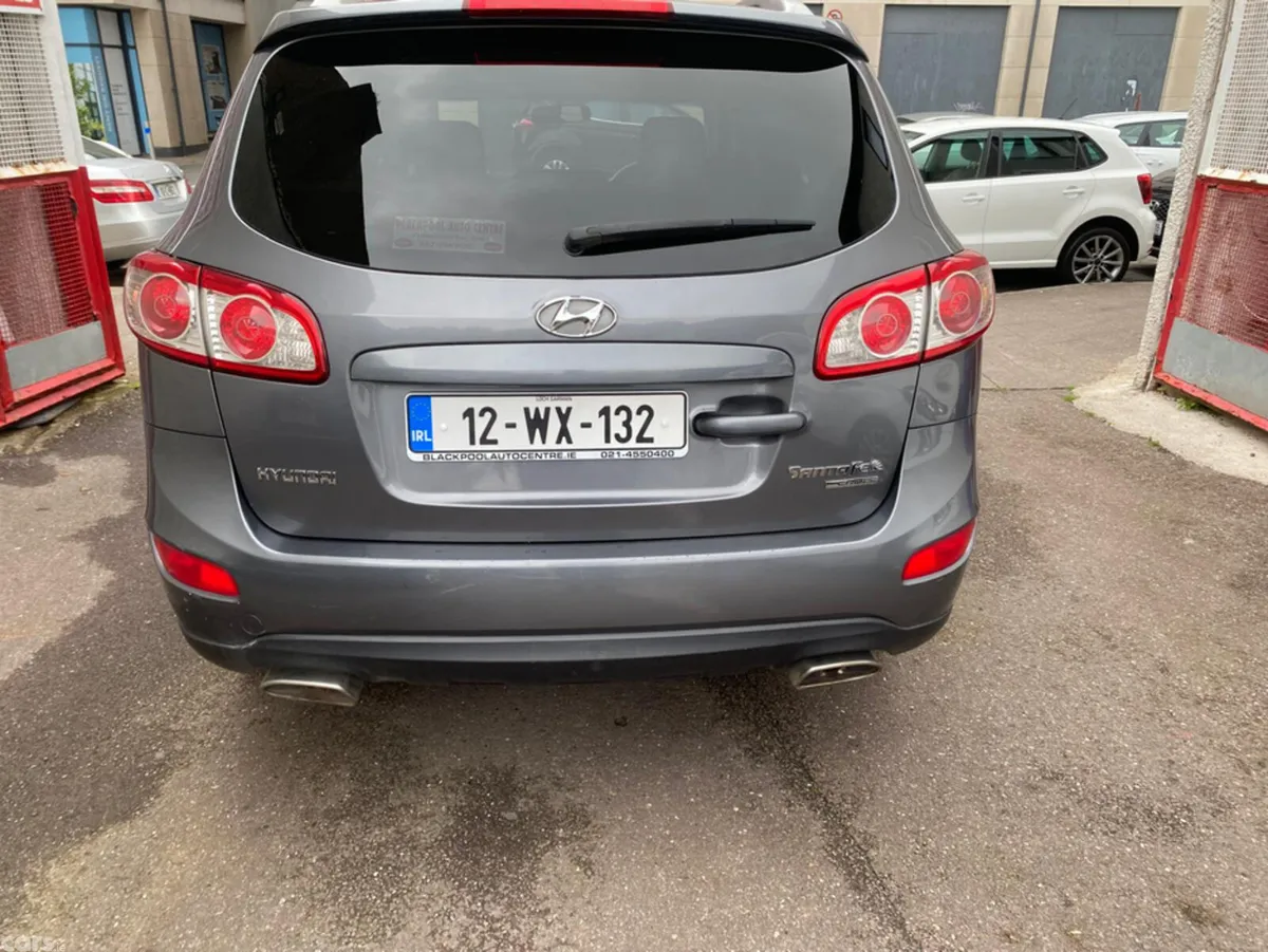 Hyundai Santa Fe SUV, Diesel, 2012, Silver
