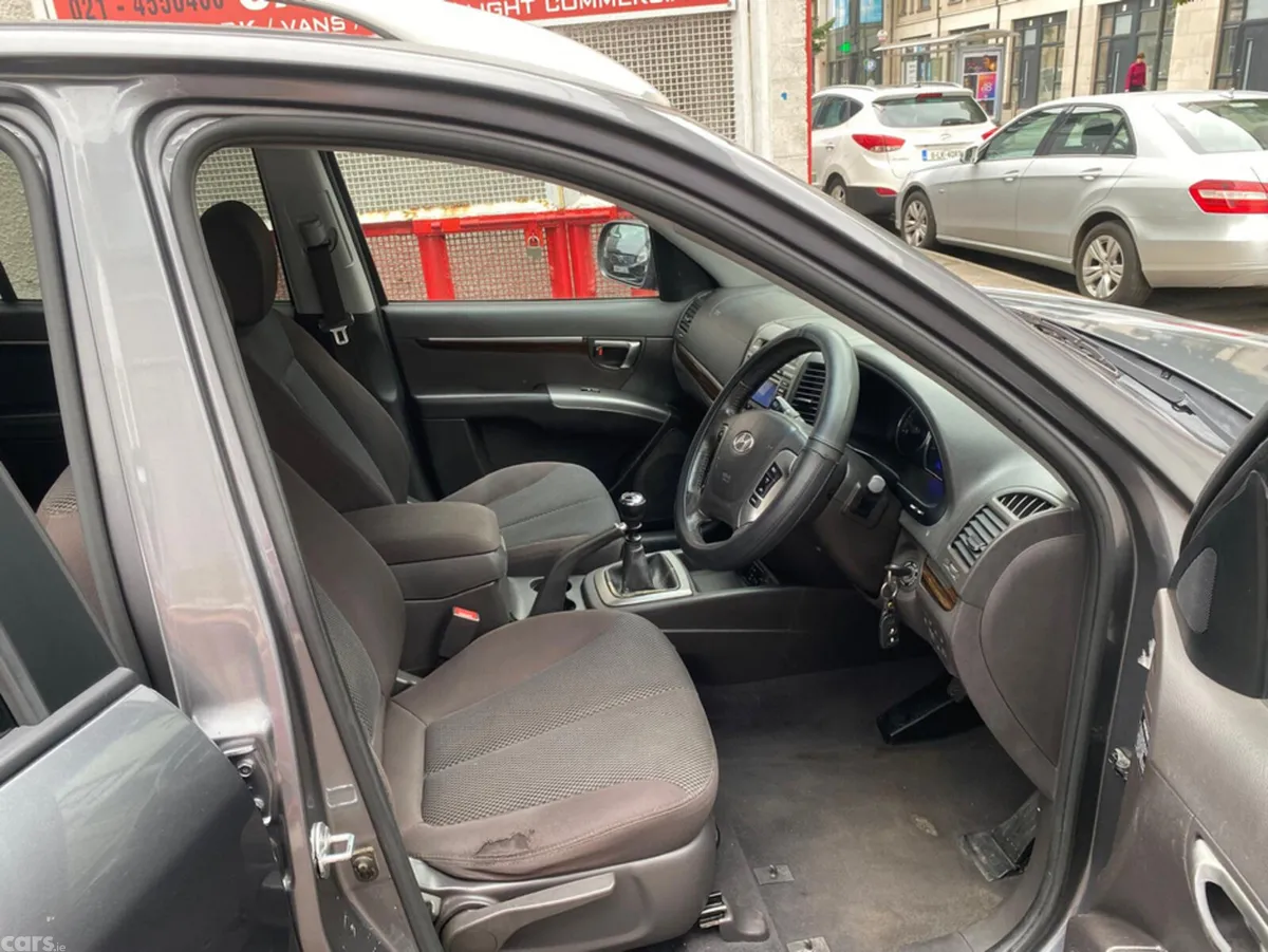 Hyundai Santa Fe SUV, Diesel, 2012, Silver