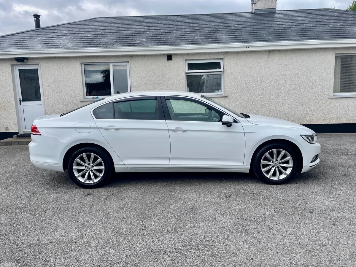 Volkswagen Passat Saloon, Diesel, 2016, White