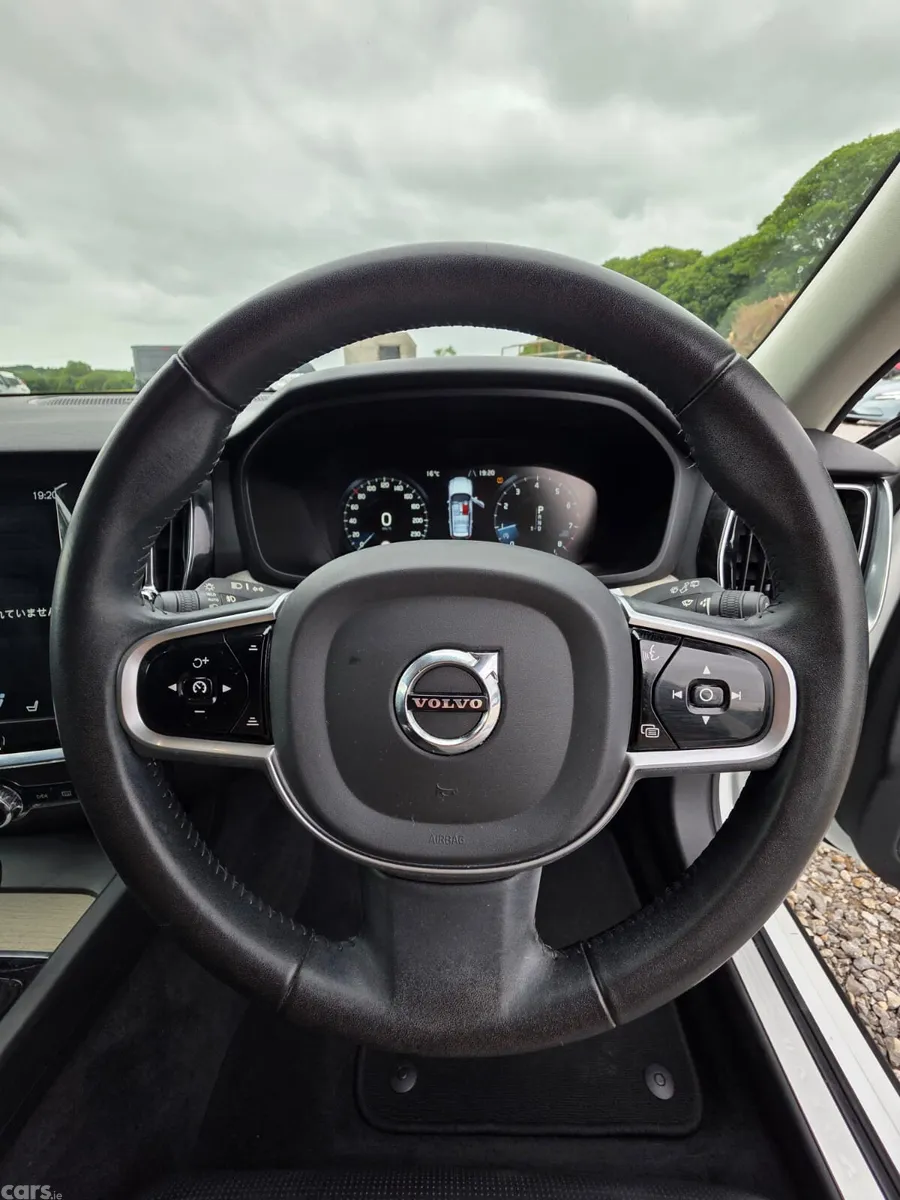 Volvo V60 Estate, Petrol, 2020, White