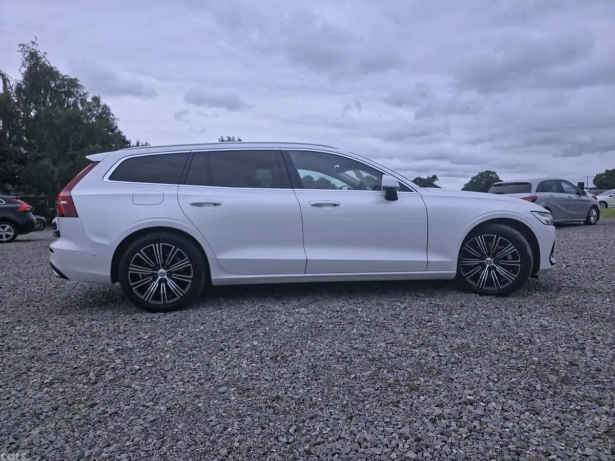 Volvo V60 Estate, Petrol, 2020, White