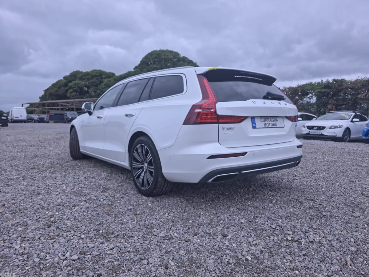 Volvo V60 Estate, Petrol, 2020, White