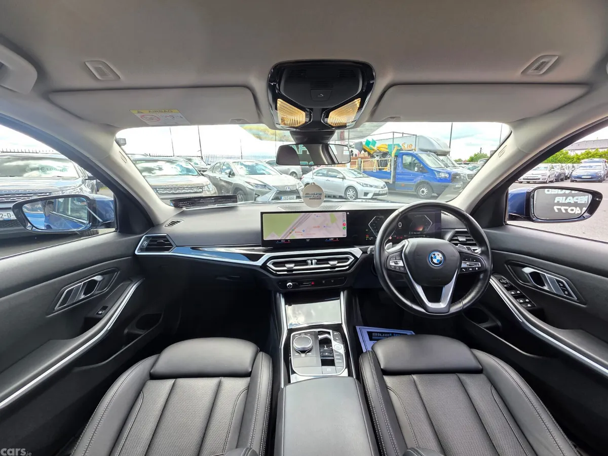 BMW 3-Series Estate/Jeep, Petrol Plug-in Hybrid, 2023, Blue