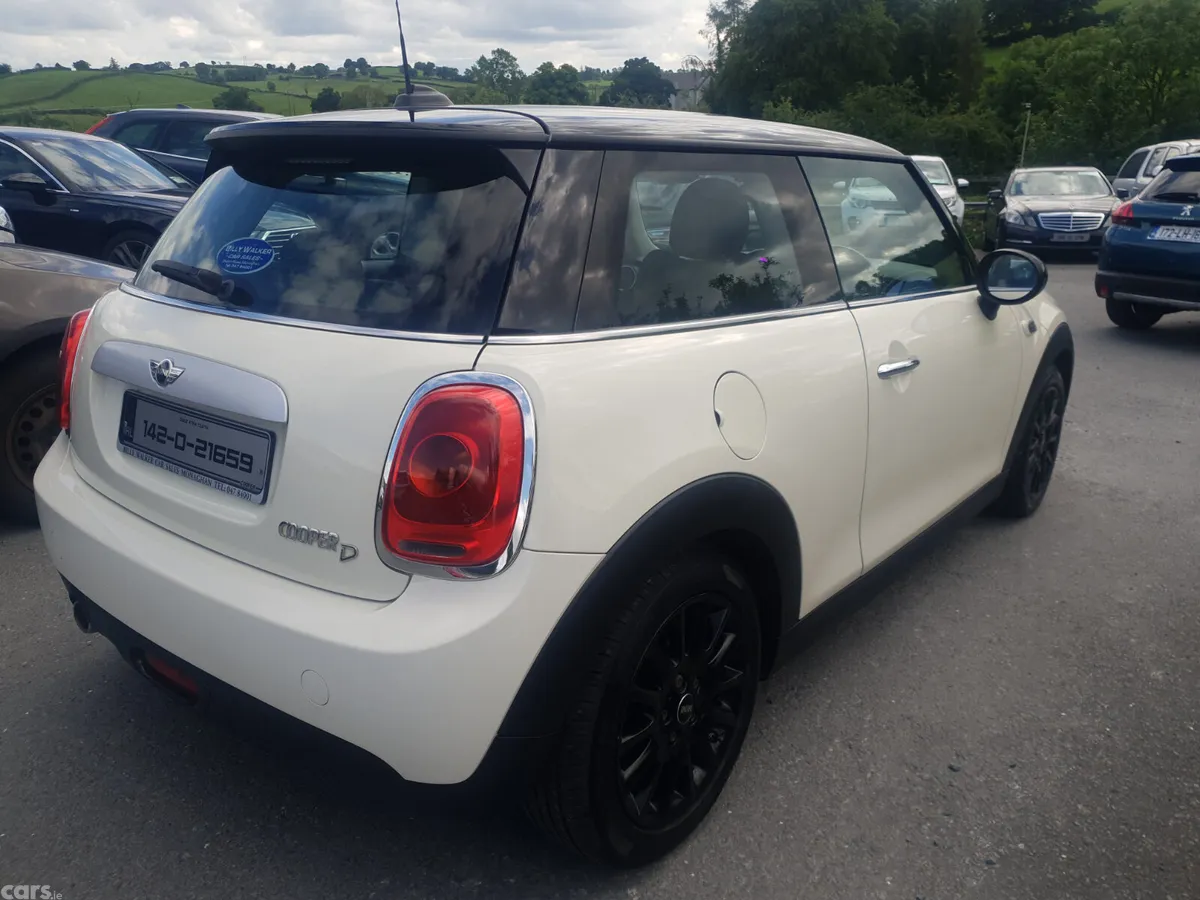 Mini Cooper Hatchback, Diesel, 2014, White