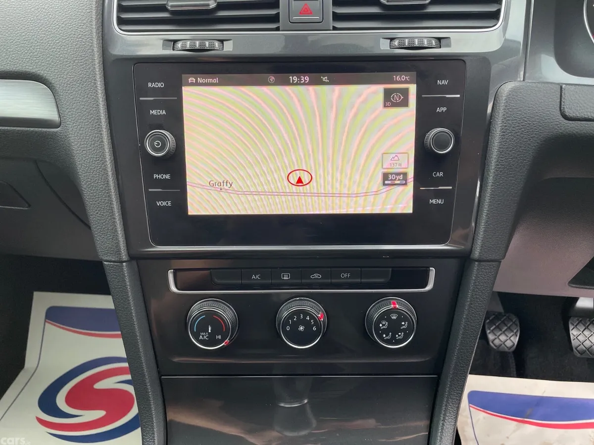 Volkswagen Golf Hatchback, Diesel, 2018, Yellow