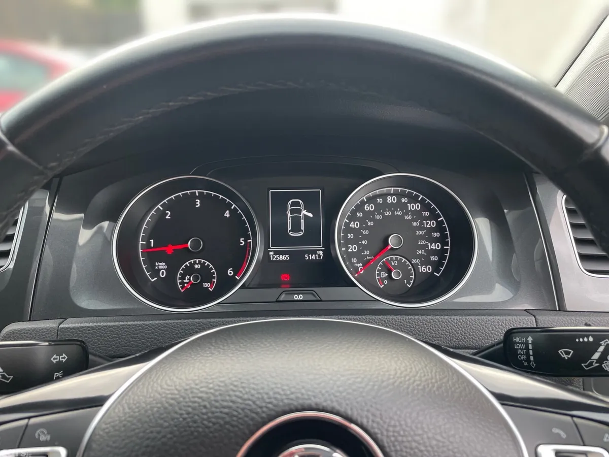 Volkswagen Golf Hatchback, Diesel, 2018, Yellow