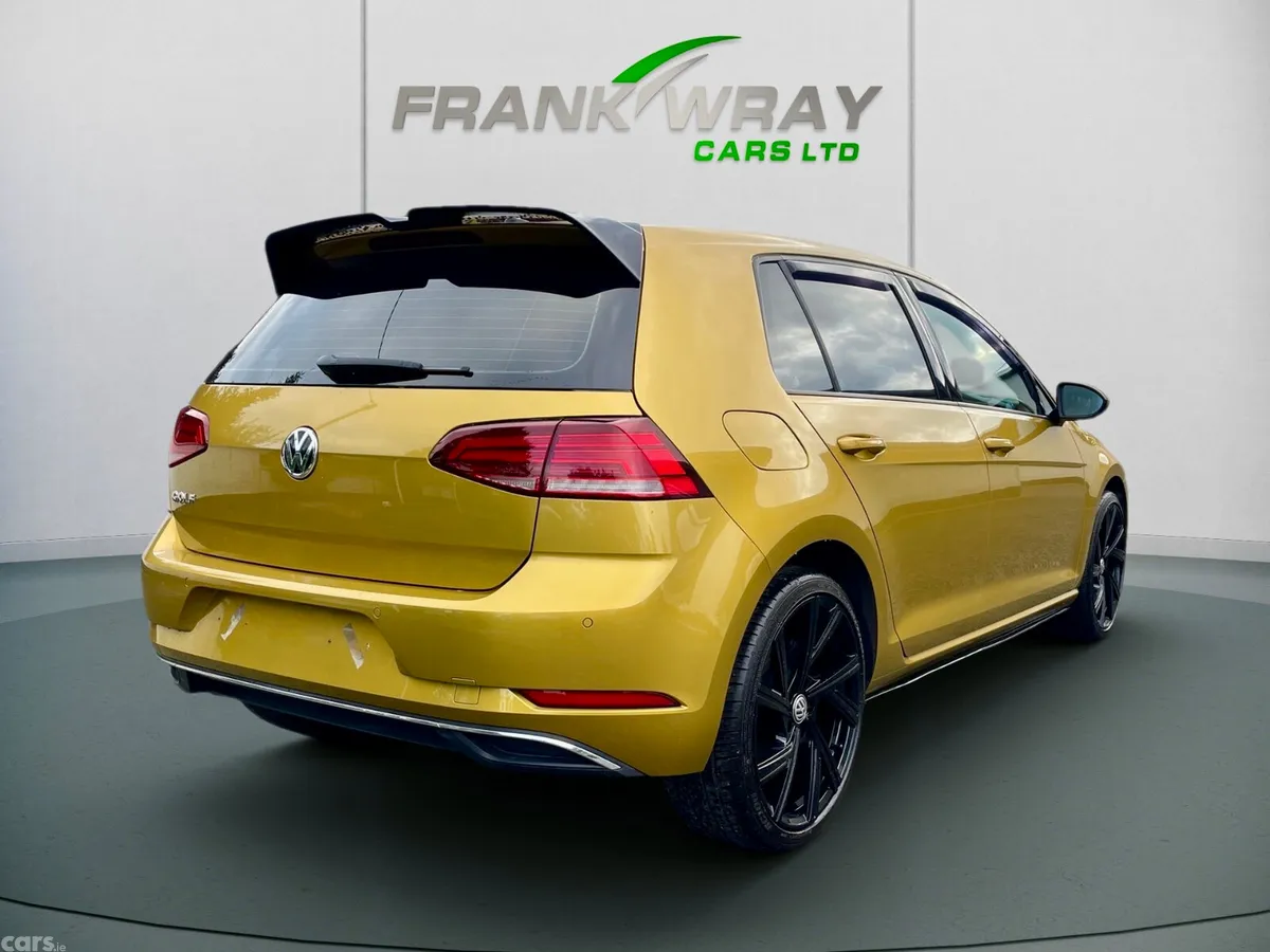 Volkswagen Golf Hatchback, Diesel, 2018, Yellow