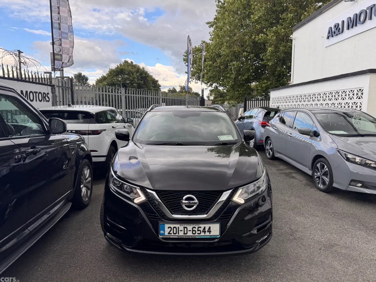 Nissan Qashqai MPV, Petrol, 2020, Black