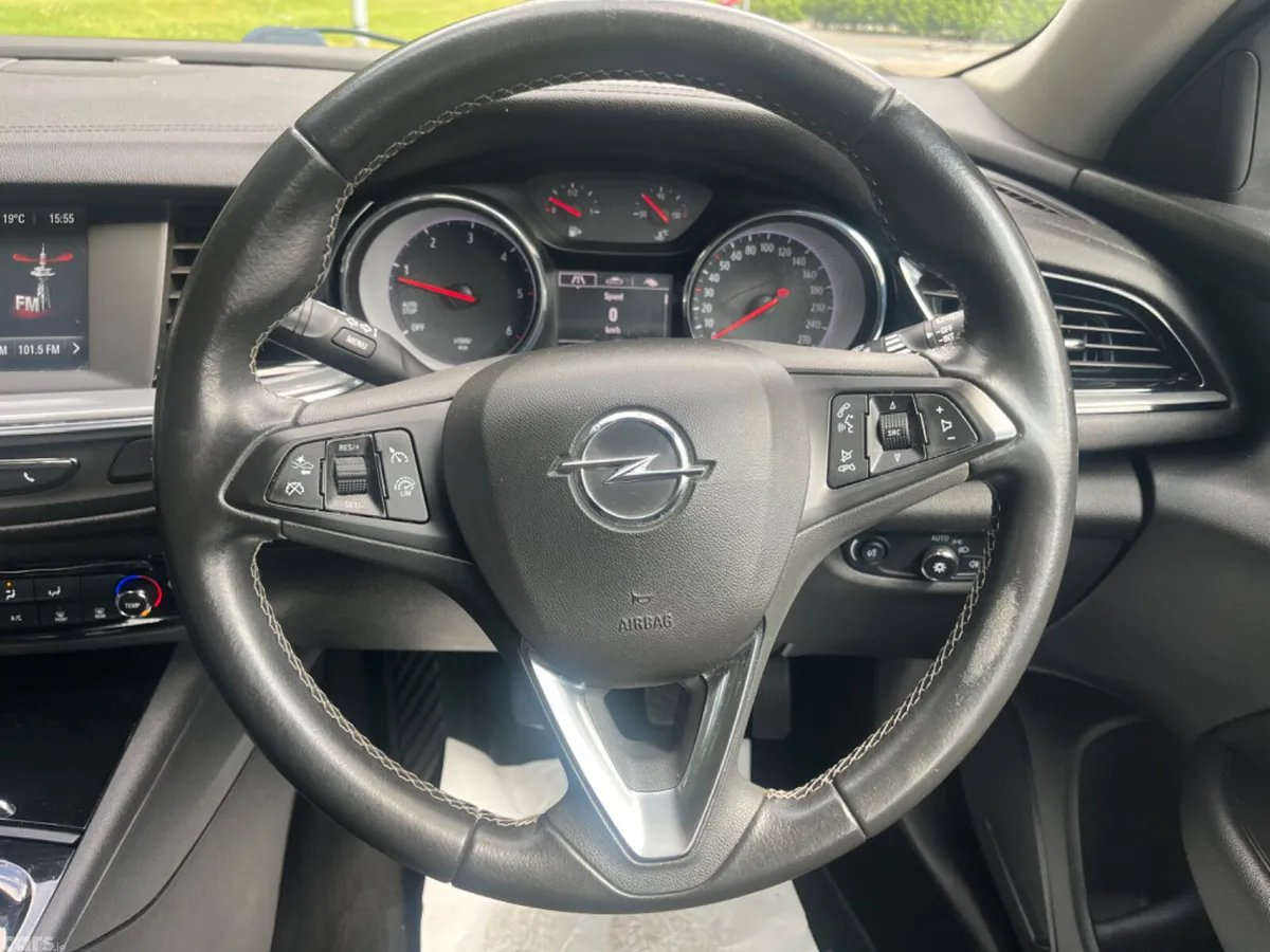 Opel Insignia Hatchback, Diesel, 2018, Grey