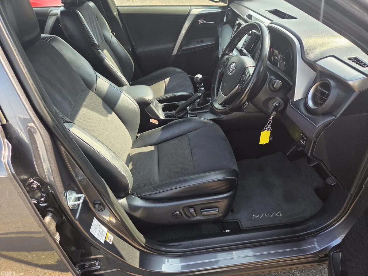 Toyota RAV4 SUV, Diesel, 2016, Grey