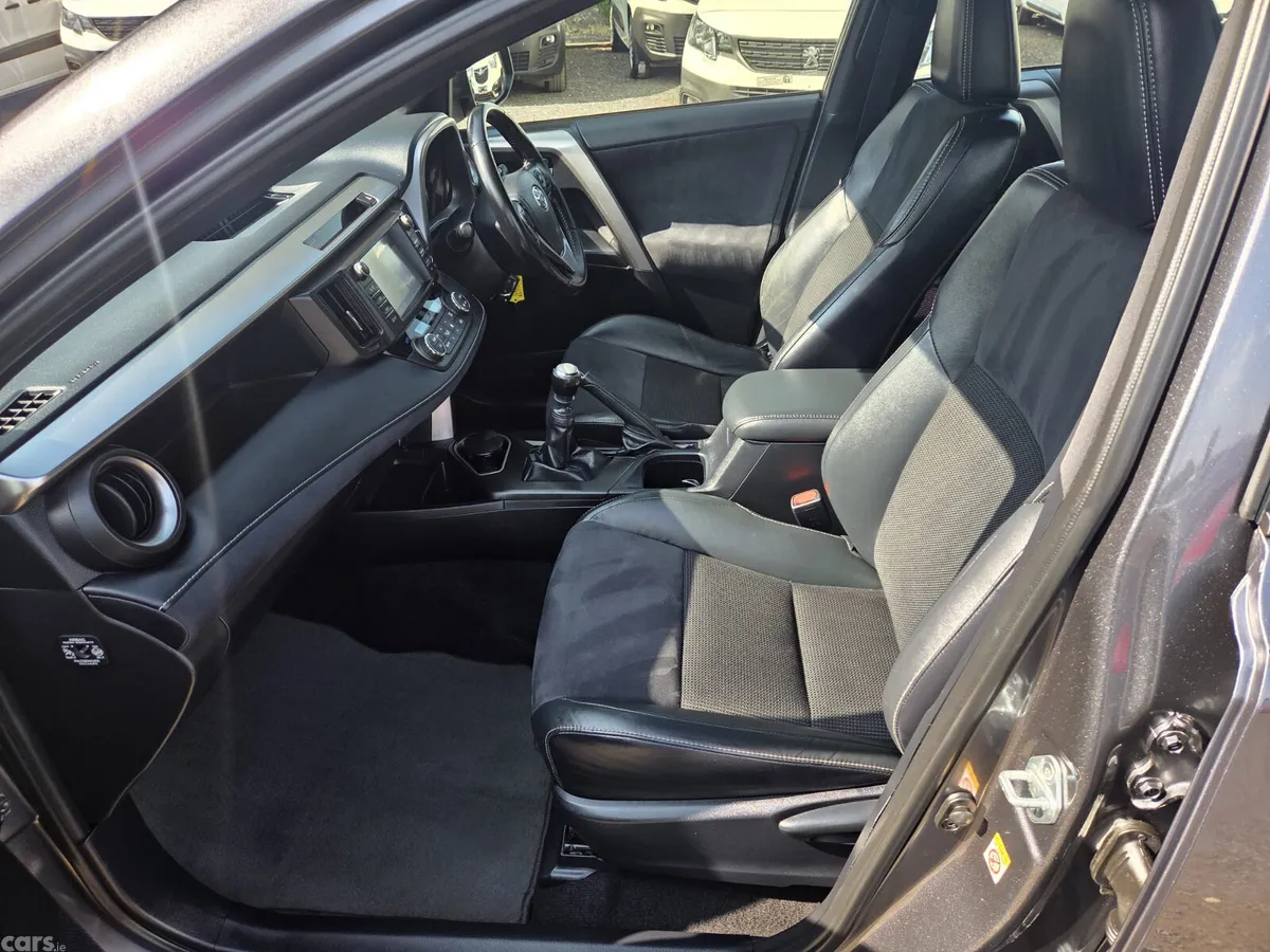 Toyota RAV4 SUV, Diesel, 2016, Grey