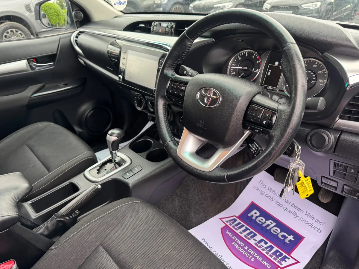 Toyota Hilux Pick Up, Diesel, 2022, White