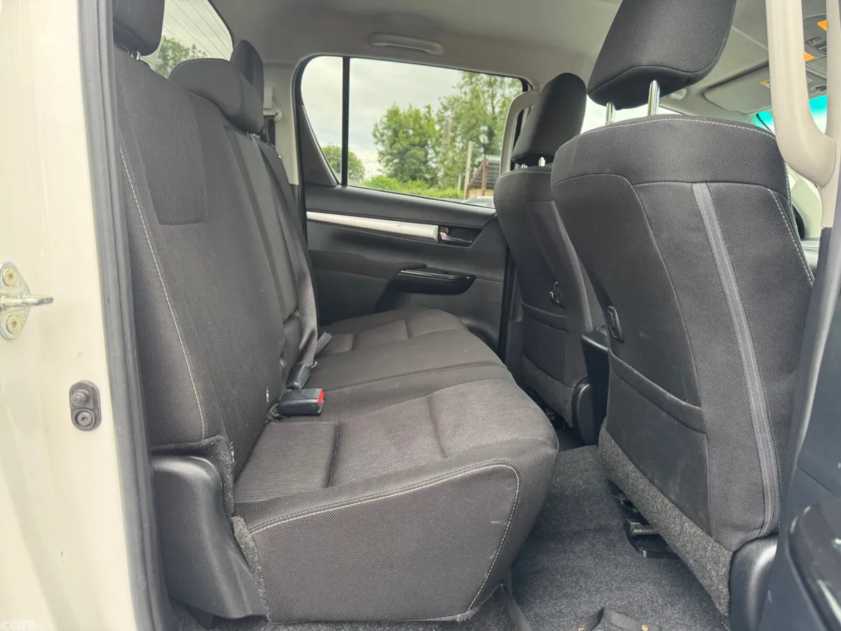 Toyota Hilux Pick Up, Diesel, 2022, White