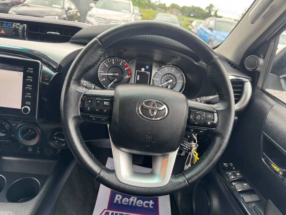 Toyota Hilux Pick Up, Diesel, 2022, White