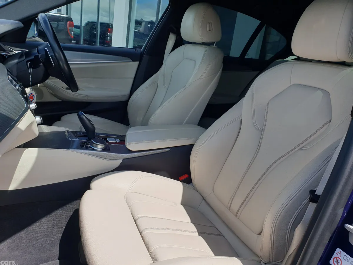 BMW 5-Series Saloon, Petrol Plug-in Hybrid, 2017, Blue