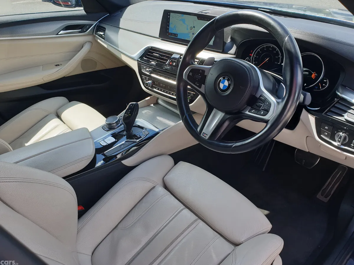 BMW 5-Series Saloon, Petrol Plug-in Hybrid, 2017, Blue