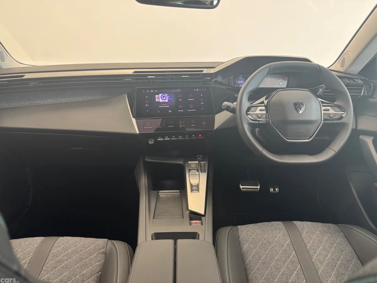 Peugeot 408 Hatchback, Petrol, 2025, Red
