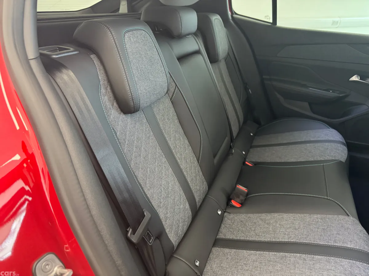 Peugeot 408 Hatchback, Petrol, 2025, Red