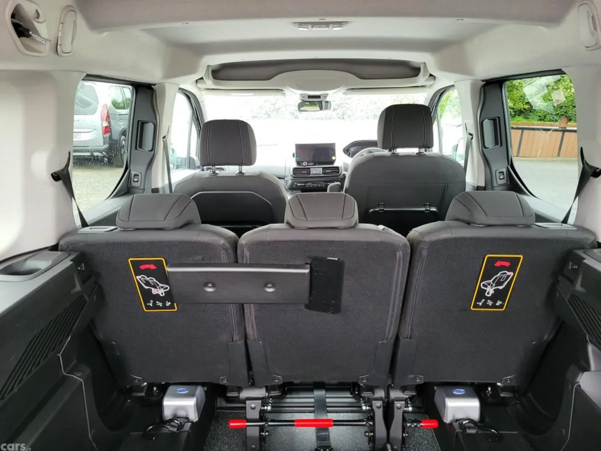 Peugeot Rifter MPV, Diesel, 2026, Black