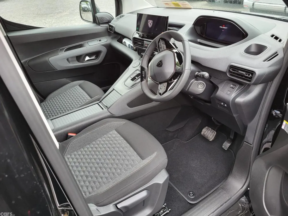 Peugeot Rifter MPV, Diesel, 2026, Black