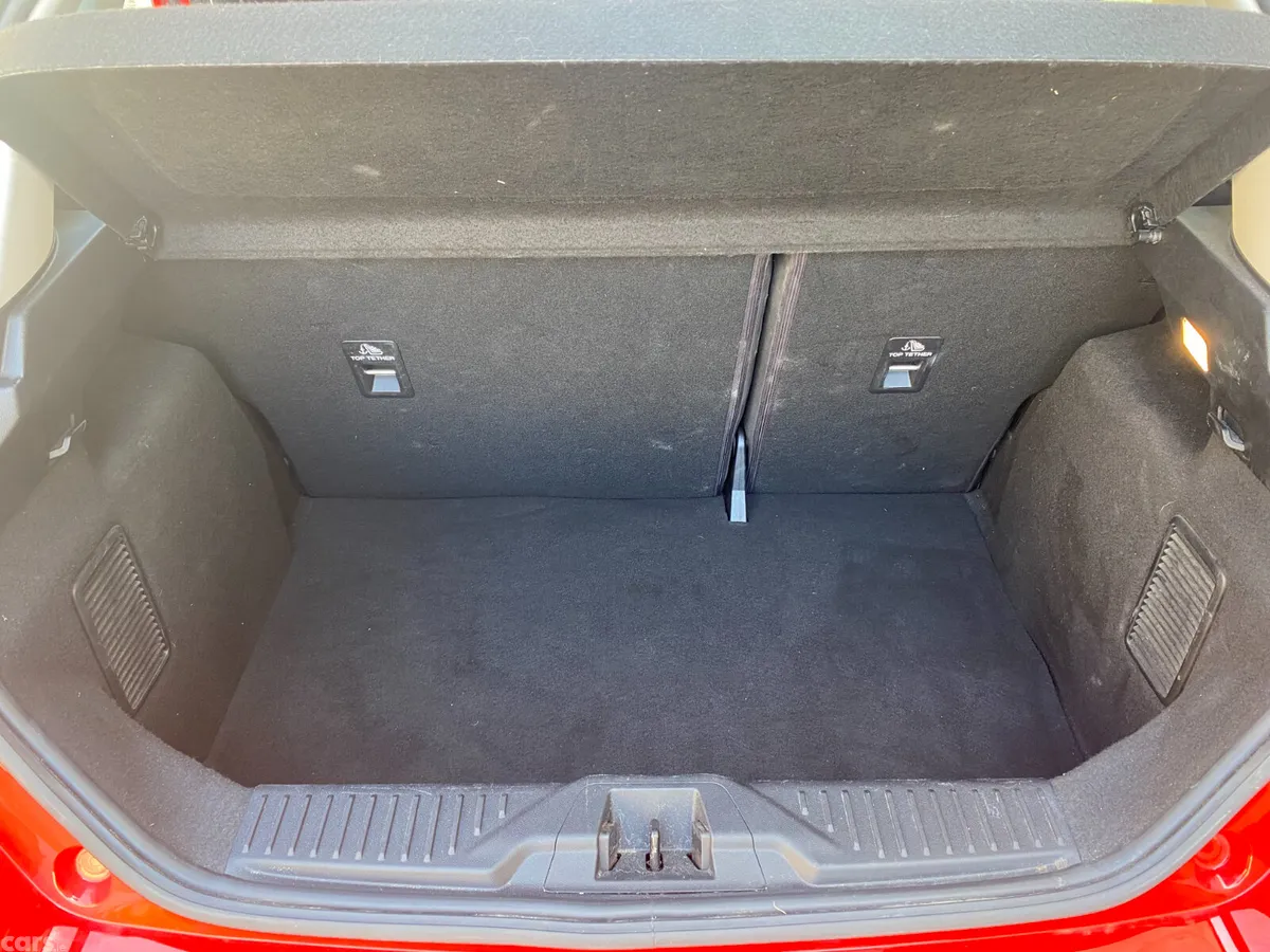 Ford Fiesta Hatchback, Petrol, 2022, Red