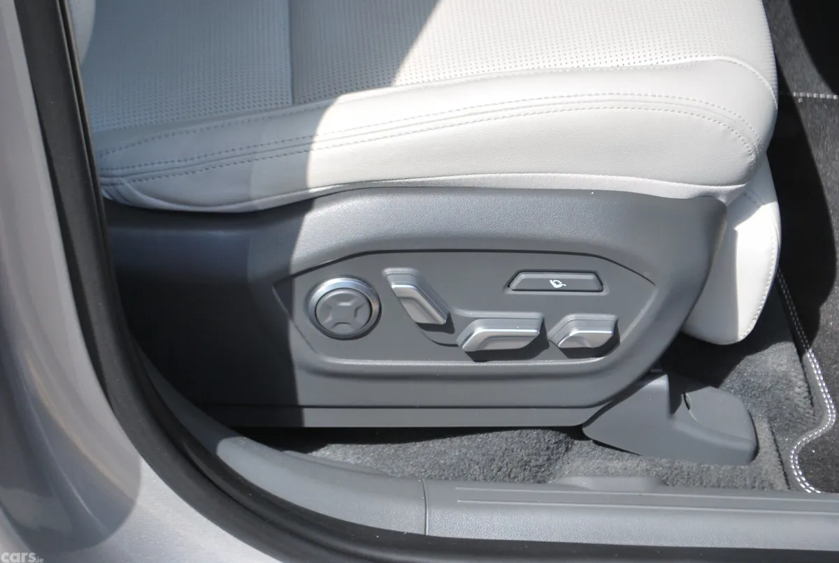 Hyundai Santa Fe SUV, Petrol Plug-in Hybrid, 2025, Grey
