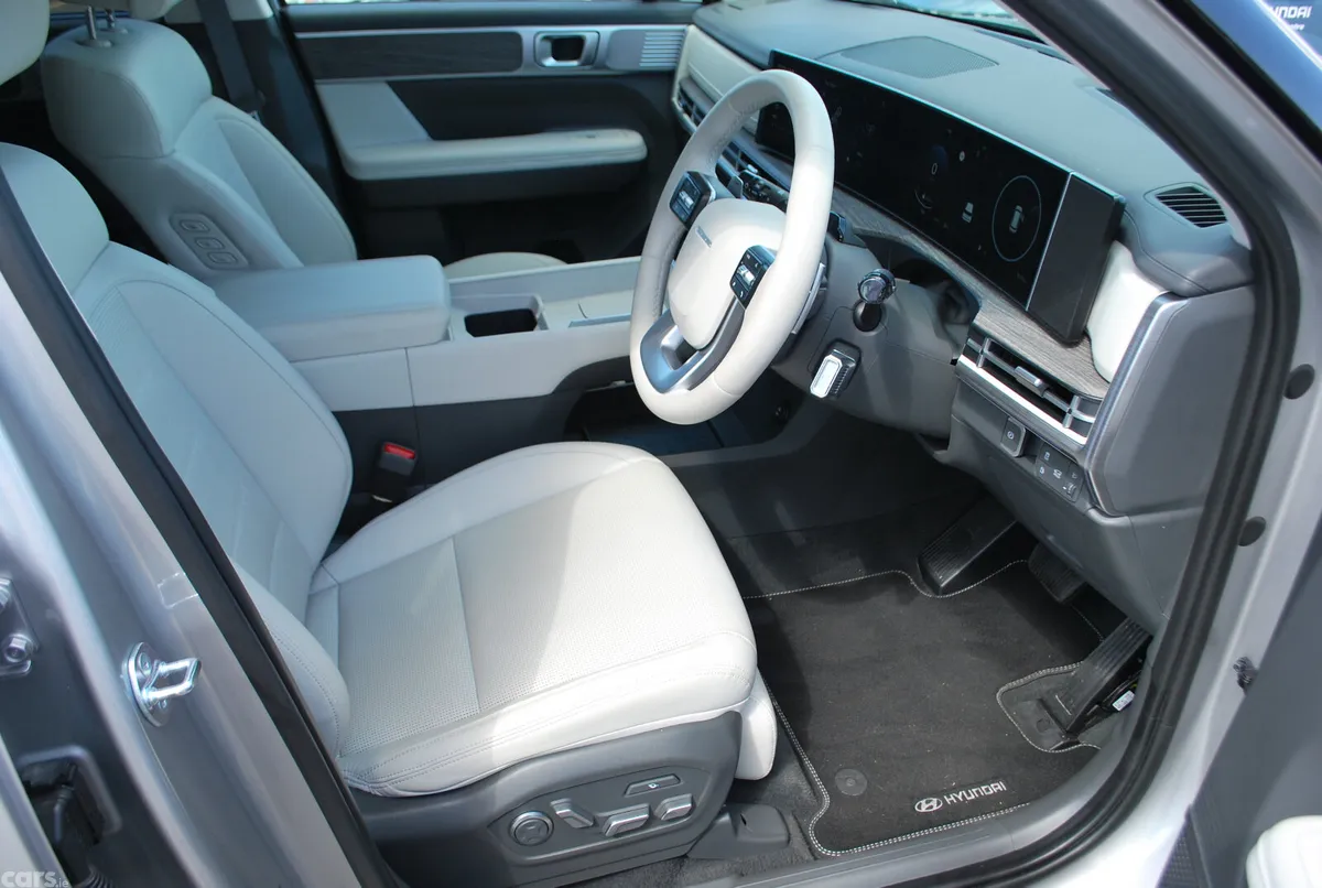Hyundai Santa Fe SUV, Petrol Plug-in Hybrid, 2025, Grey
