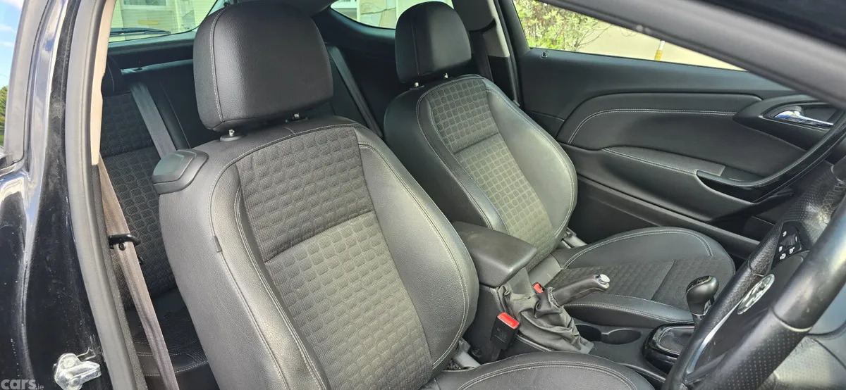Vauxhall Astra Coupe, Diesel, 2018, Black