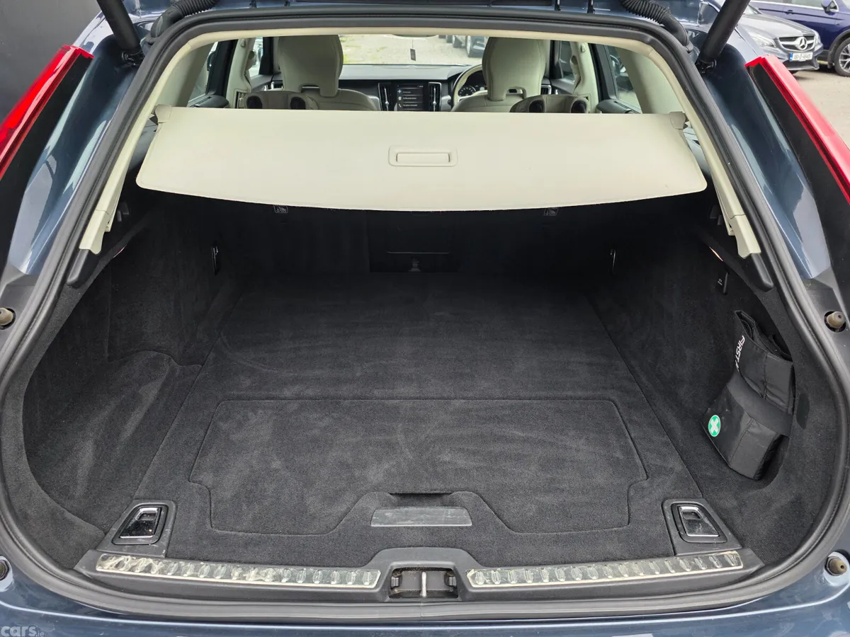 Volvo V90 Estate, Diesel, 2020, Blue