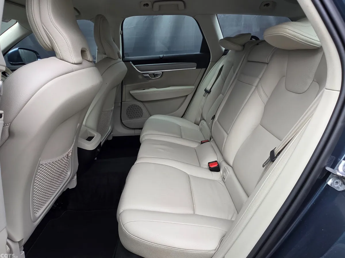 Volvo V90 Estate, Diesel, 2020, Blue