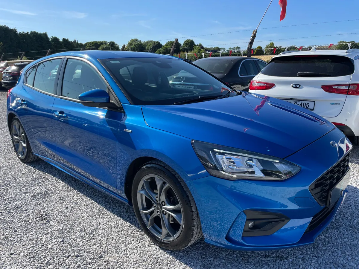 Ford Focus Hatchback, Diesel, 2020, Blue