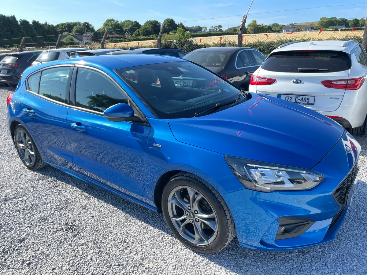 Ford Focus Hatchback, Diesel, 2020, Blue
