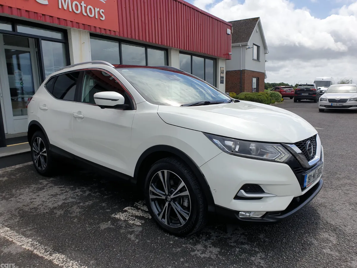 Nissan Qashqai Hatchback, Diesel, 2019, White