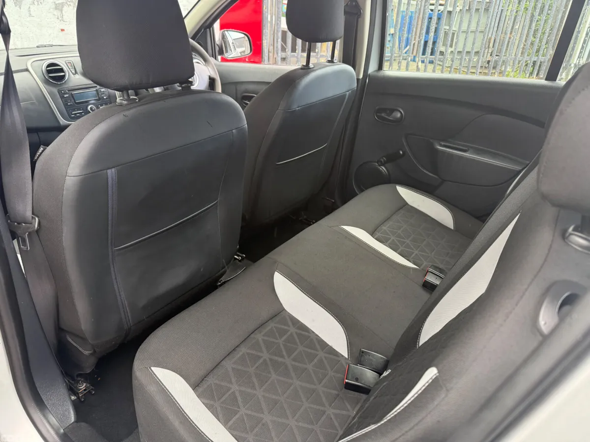 Dacia Sandero Stepway Hatchback, Diesel, 2015, Silver