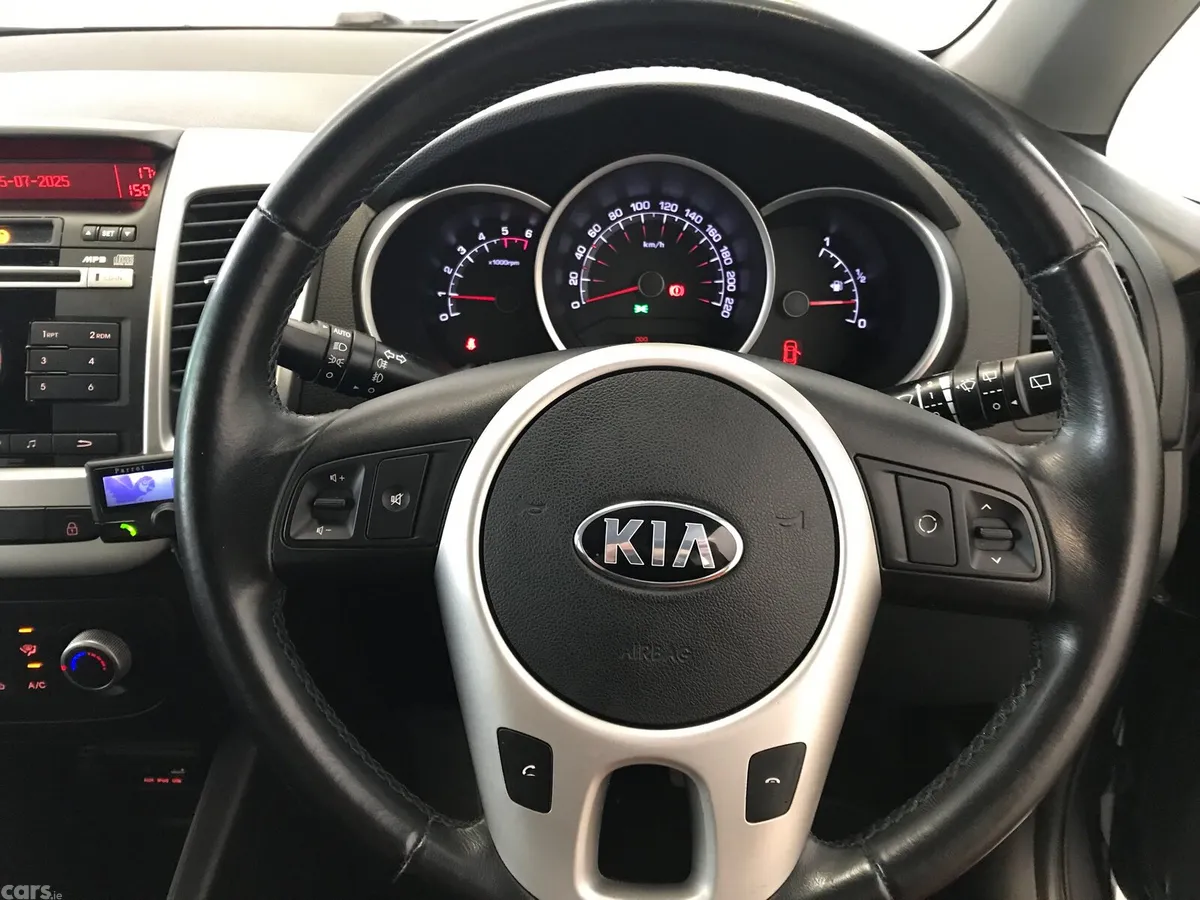 Kia Venga MPV, Diesel, 2018, Grey
