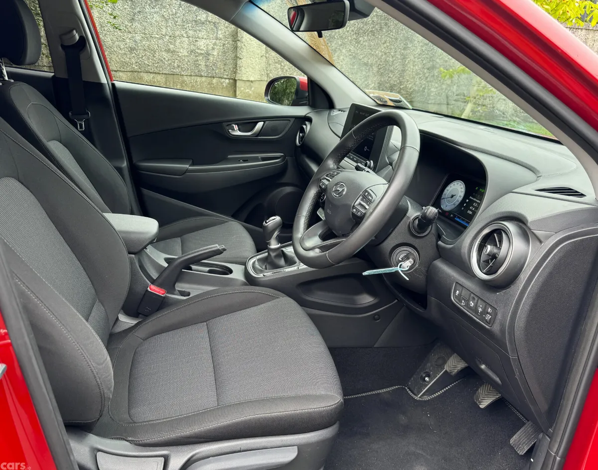 Hyundai KONA MPV, Petrol, 2023, Red