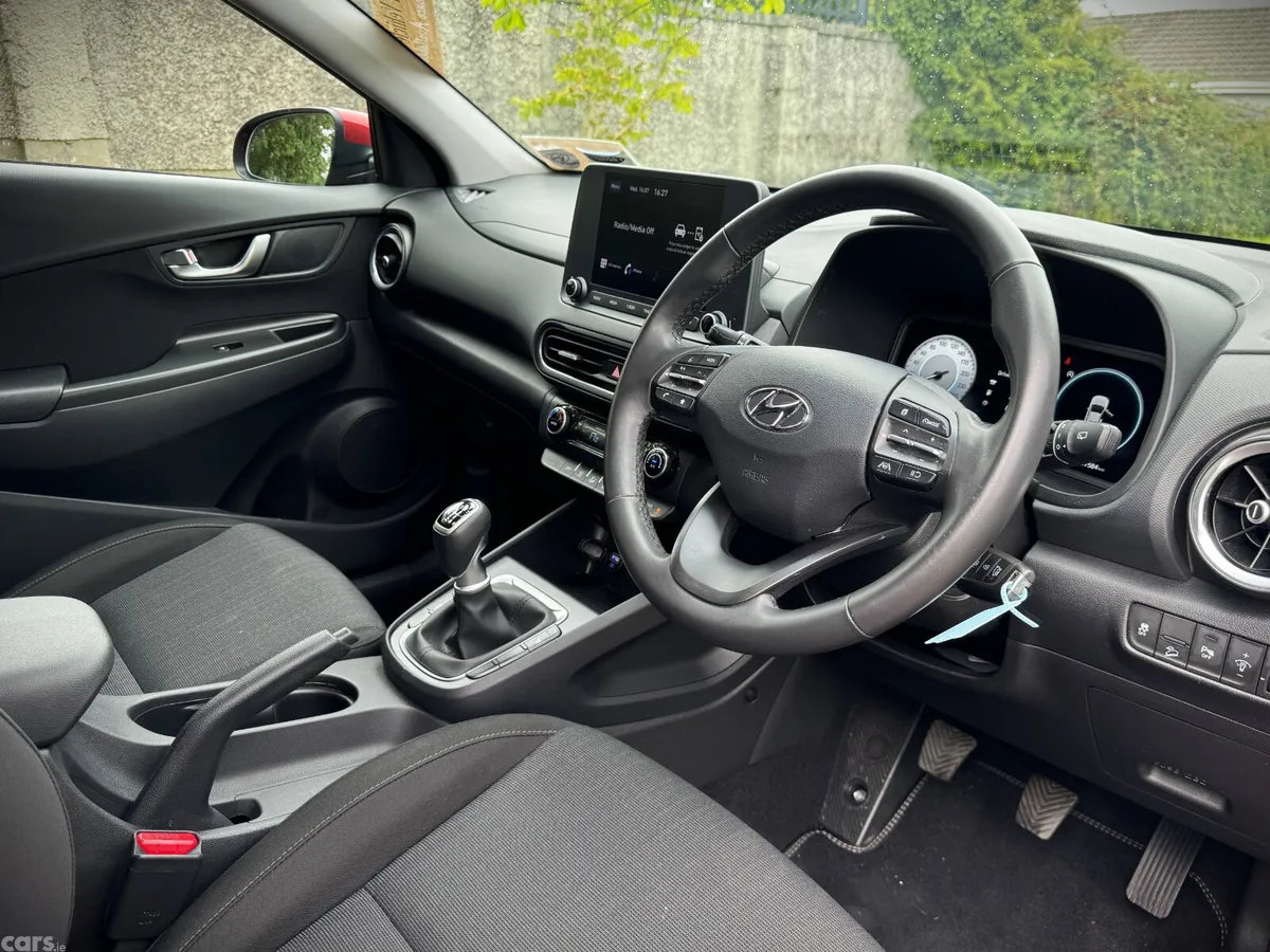 Hyundai KONA MPV, Petrol, 2023, Red