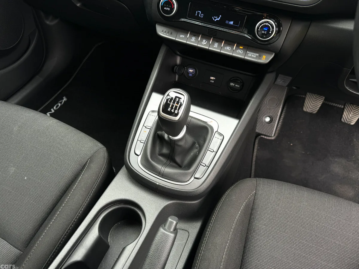 Hyundai KONA MPV, Petrol, 2023, Red