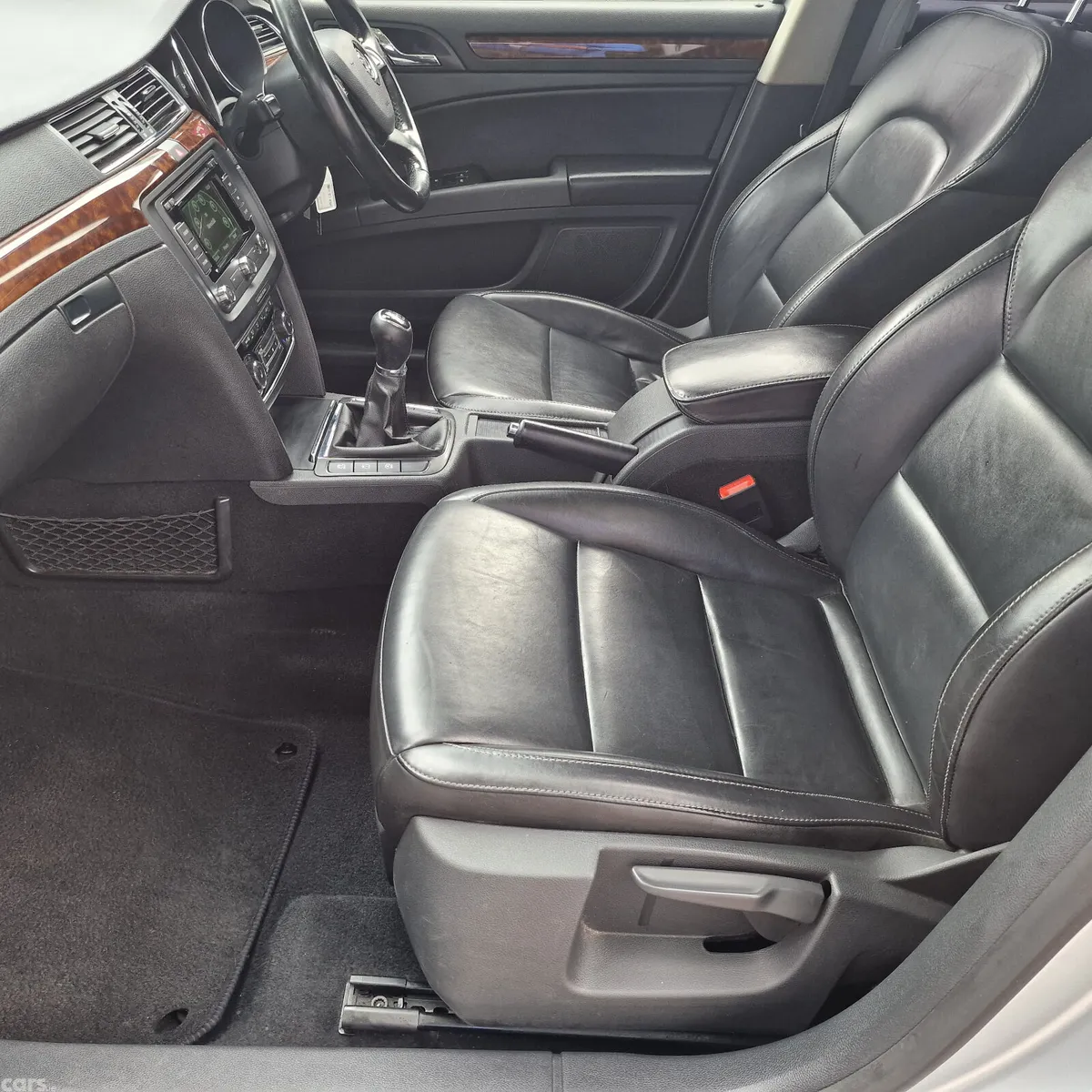 Skoda Superb Saloon, Diesel, 2015, Silver
