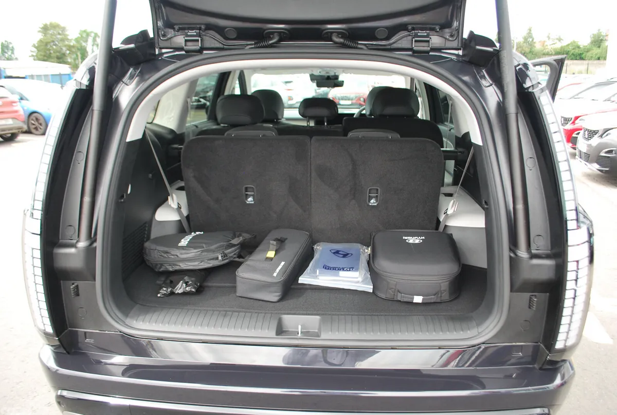 Hyundai IONIQ 9 SUV, Electric, 2026, Blue