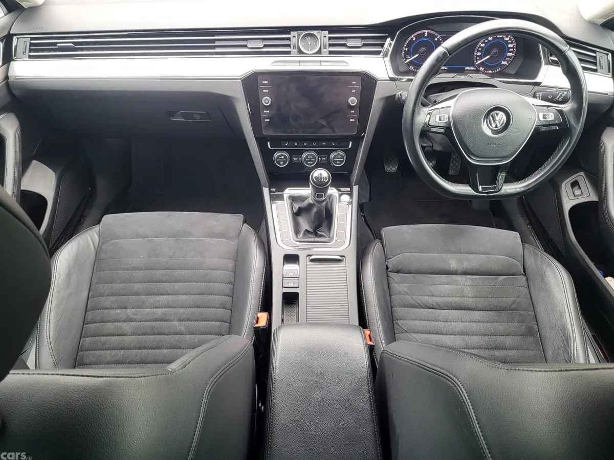 Volkswagen Passat Estate, Diesel, 2018, Grey