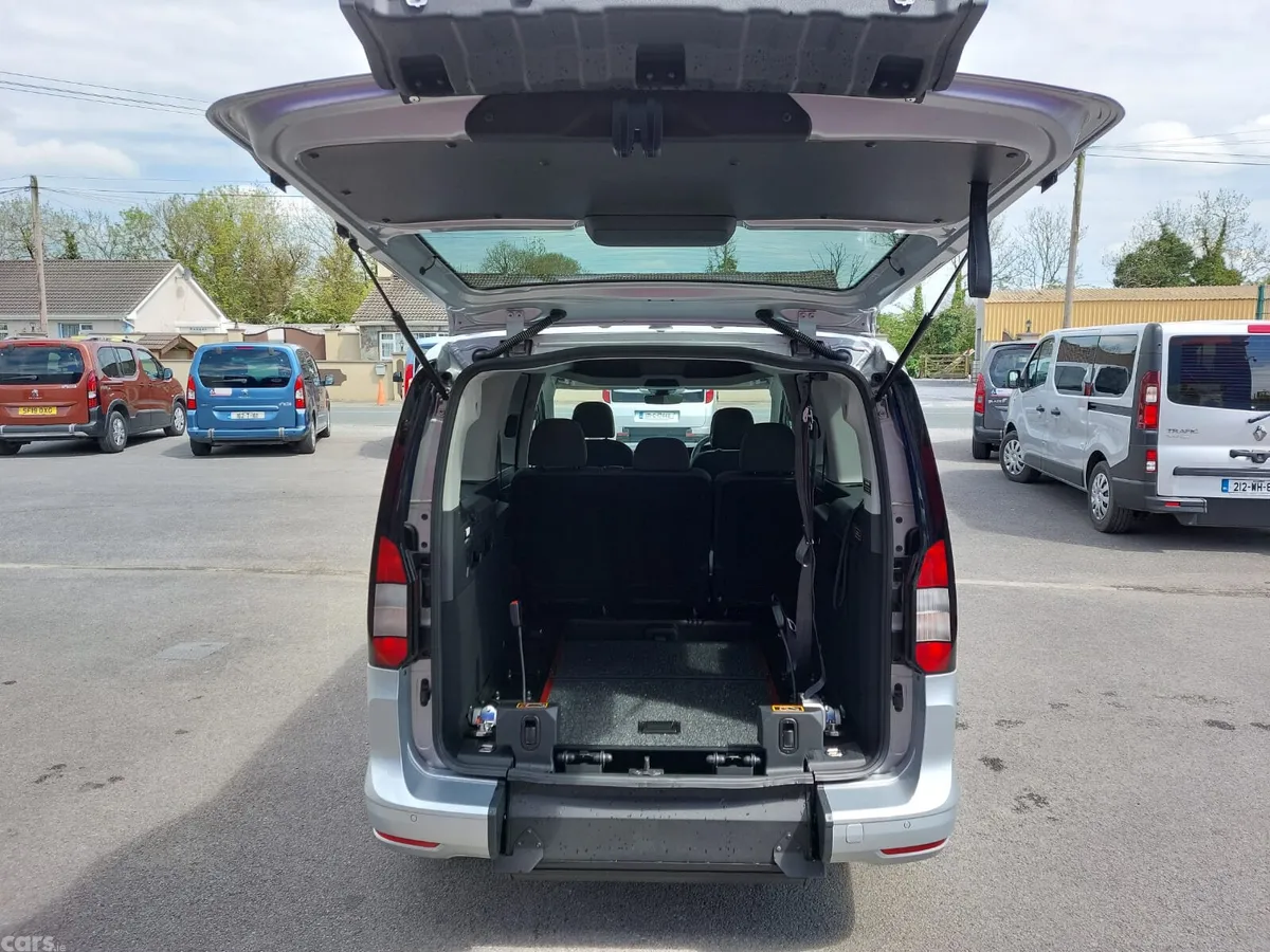 Ford Tourneo Connect MPV, Diesel, 2026, Silver